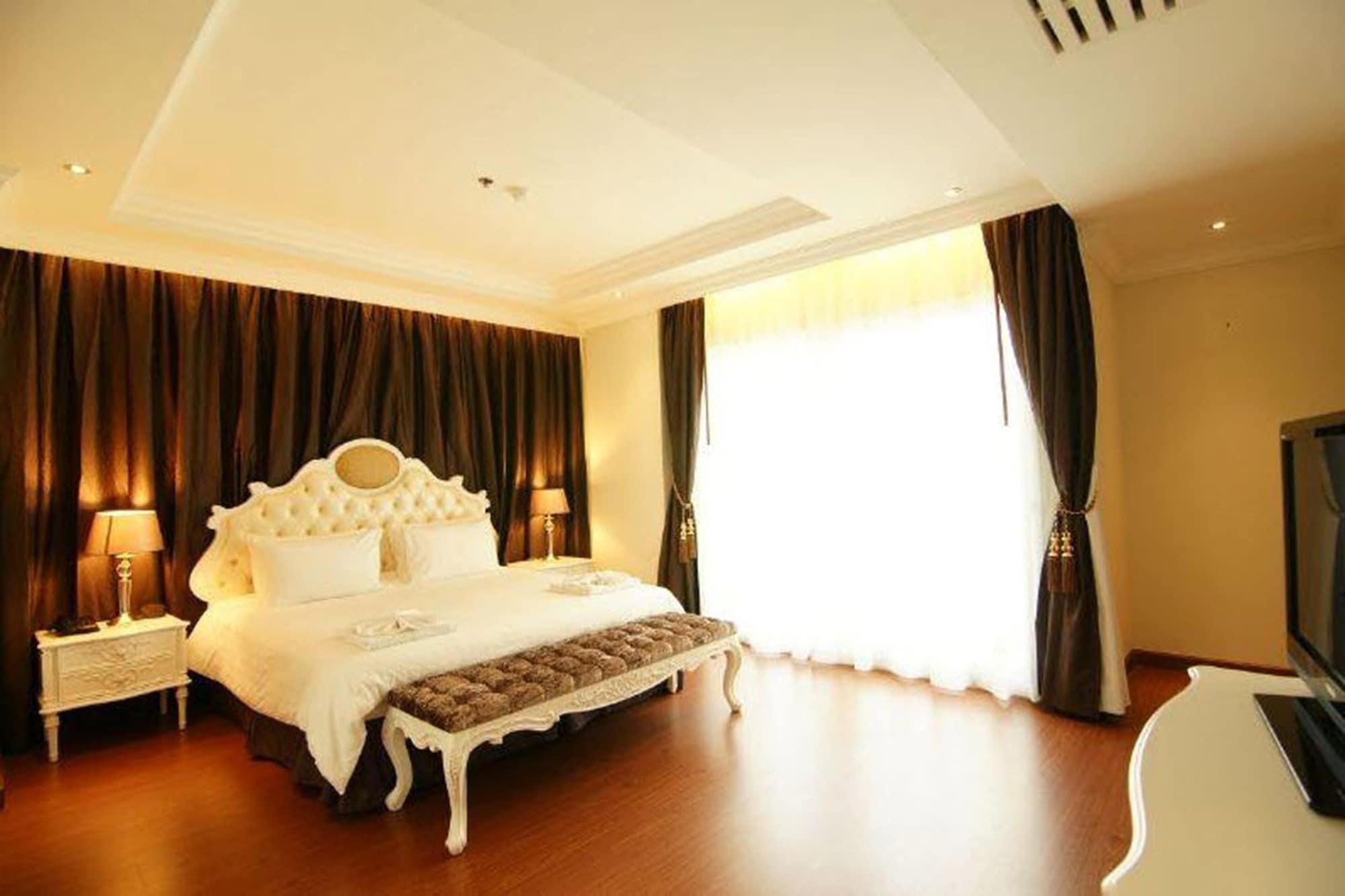 Lk Miracle Suite - Sha Extra Plus Паттая Екстер'єр фото