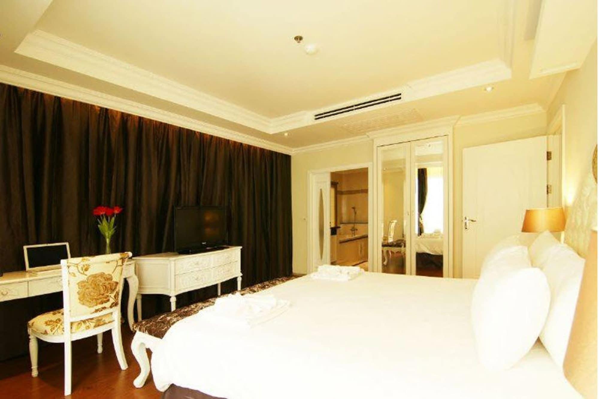 Lk Miracle Suite - Sha Extra Plus Паттая Екстер'єр фото