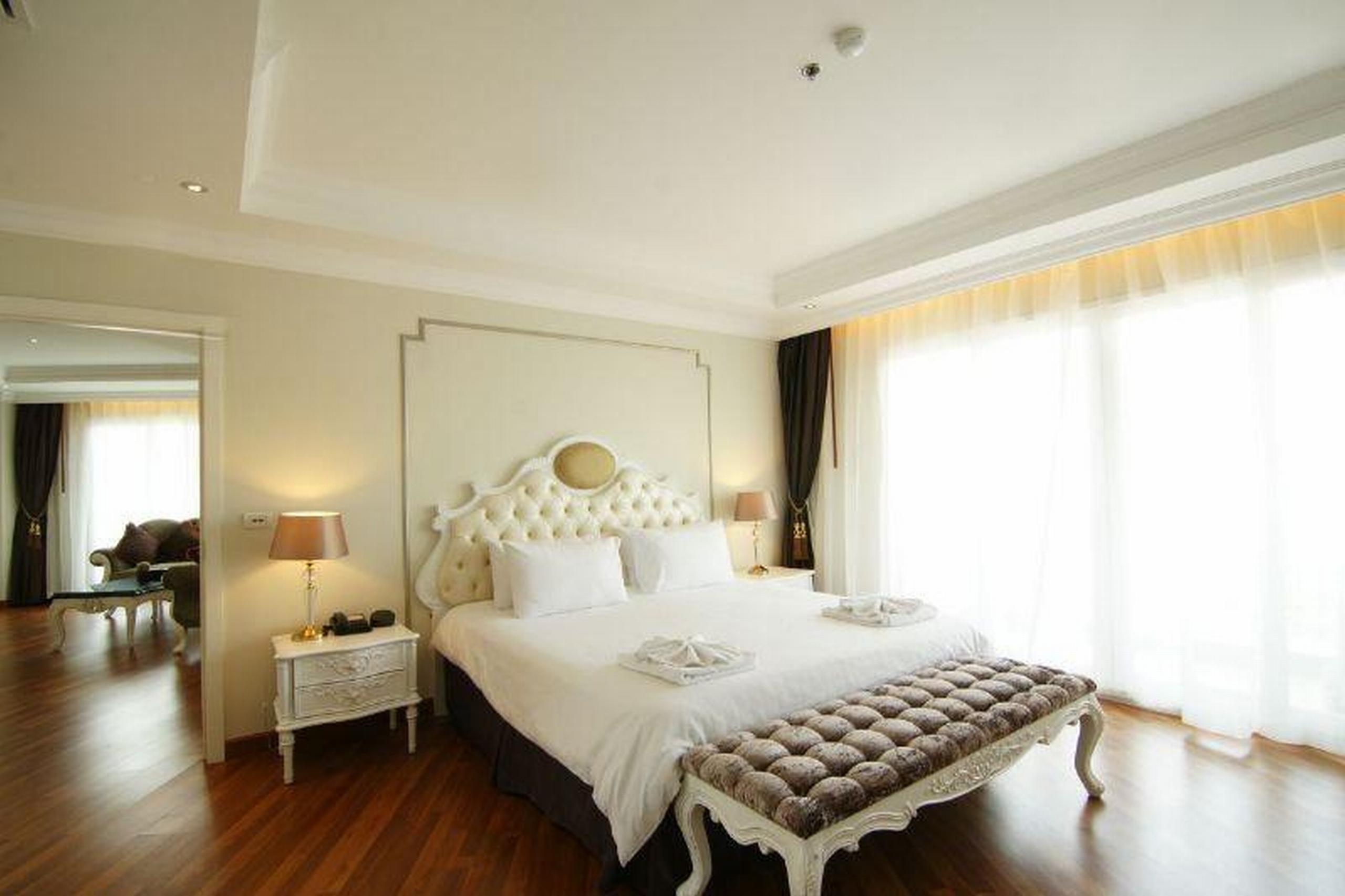 Lk Miracle Suite - Sha Extra Plus Паттая Екстер'єр фото